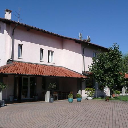 Cravero Rooms Caltignaga Bagian luar foto