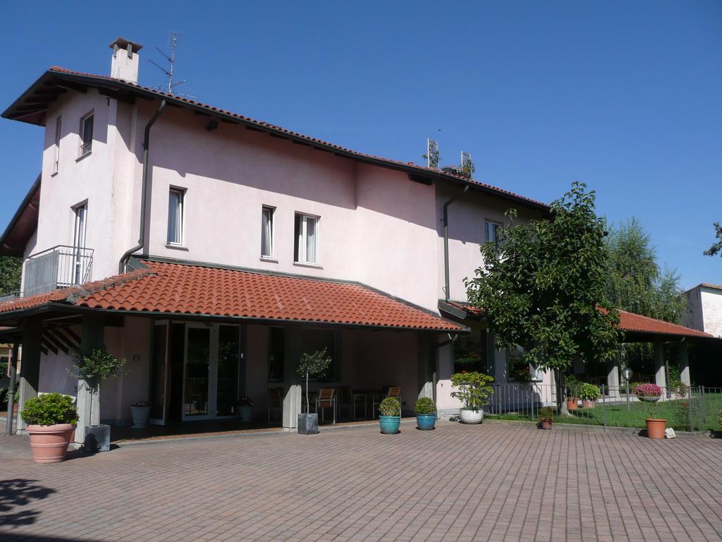 Cravero Rooms Caltignaga Bagian luar foto