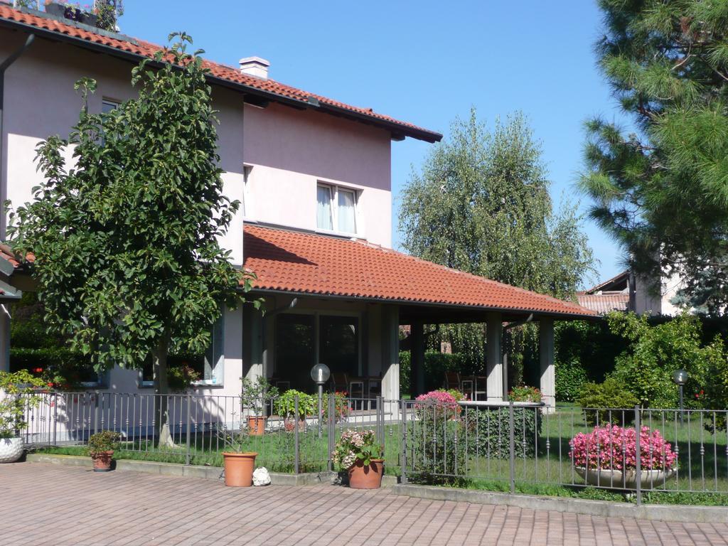 Cravero Rooms Caltignaga Bagian luar foto